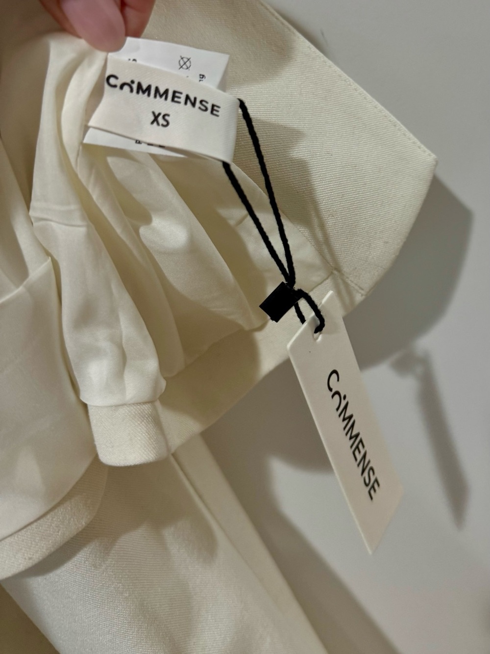 Commense Cream Sleeveless Belted Top & Pleated Wide-Leg Pants Set - Picture 10 of 12